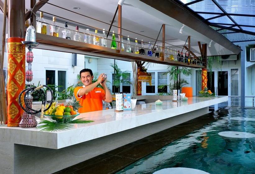 Harris Hotel & Residences Riverview Kuta, Bali