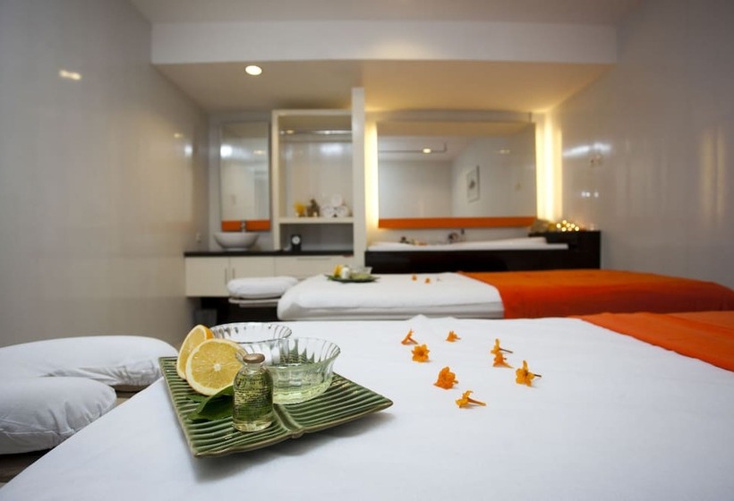 Harris Hotel & Residences Riverview Kuta, Bali