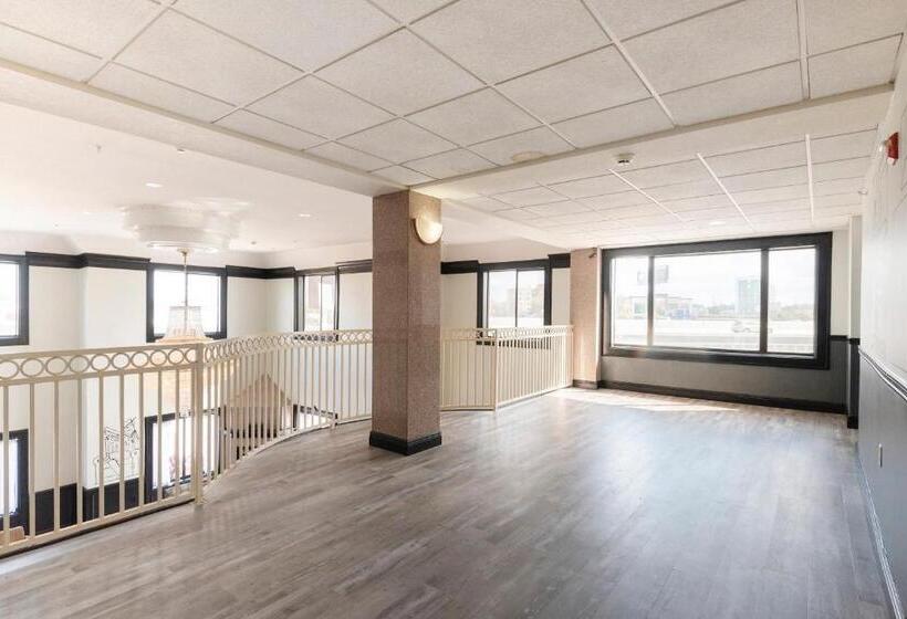 فندق Baymont By Wyndham Houston Brookhollow