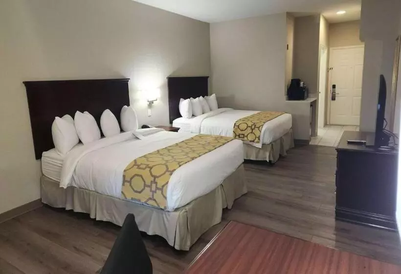 Отель Baymont By Wyndham Houston Brookhollow