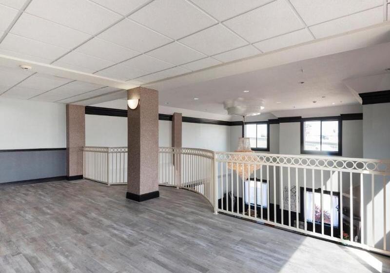 فندق Baymont By Wyndham Houston Brookhollow