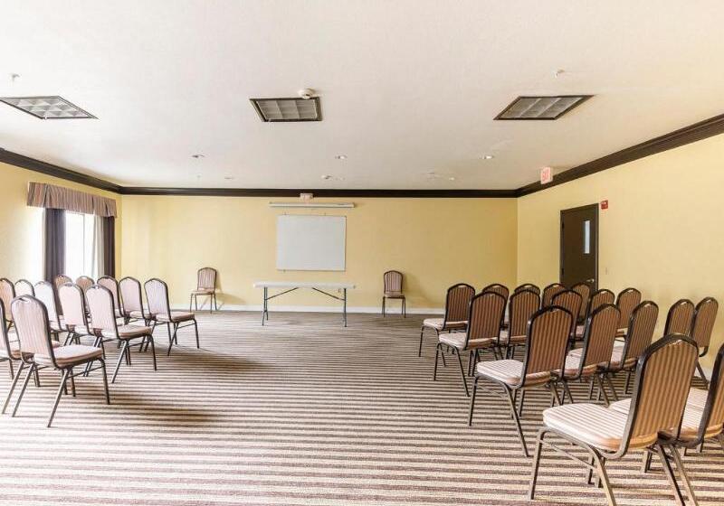 فندق Baymont By Wyndham Houston Brookhollow