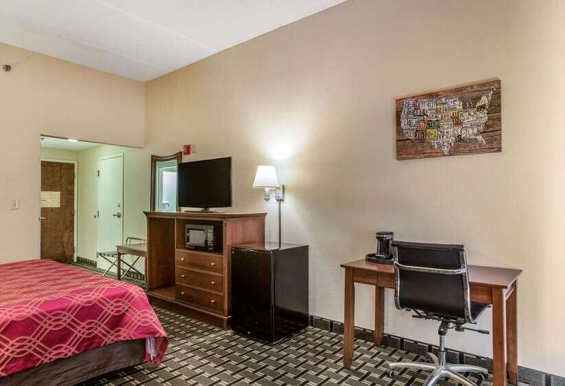 فندق Econo Lodge Inn & Suites Marietta