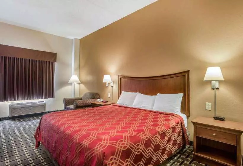 فندق Econo Lodge Inn & Suites Marietta