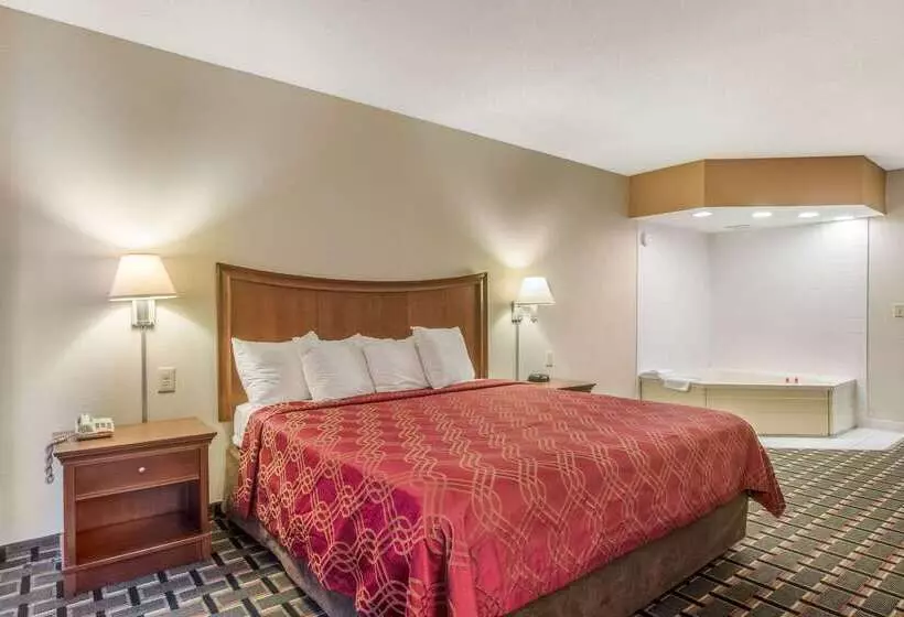 فندق Econo Lodge Inn & Suites Marietta
