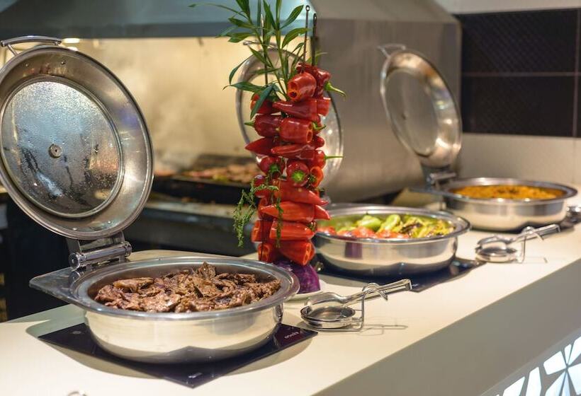 Отель Green Max