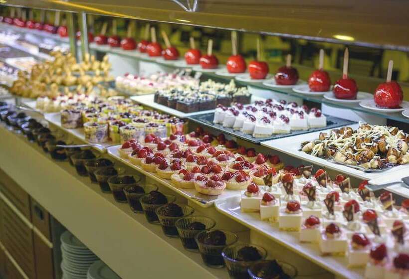 Отель Green Max