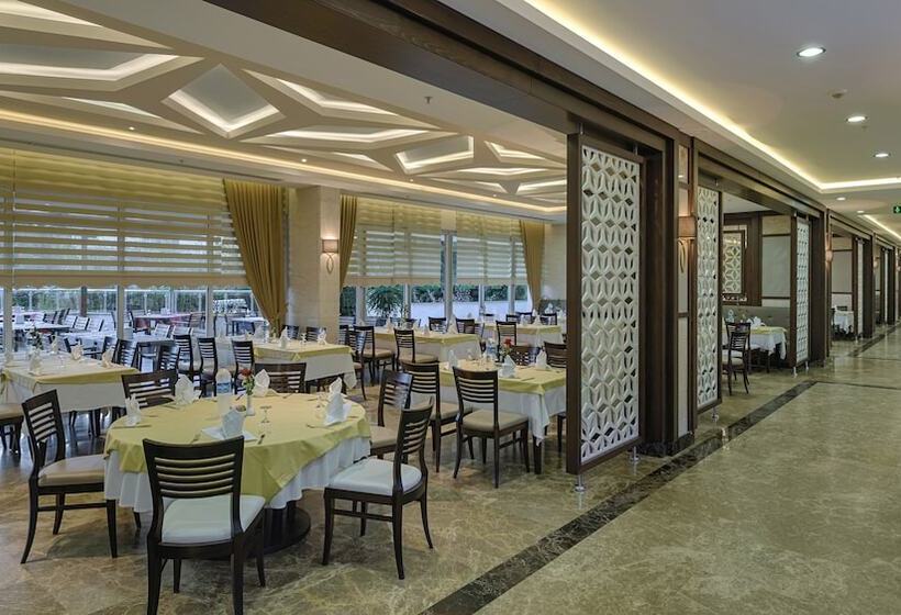 Отель Green Max