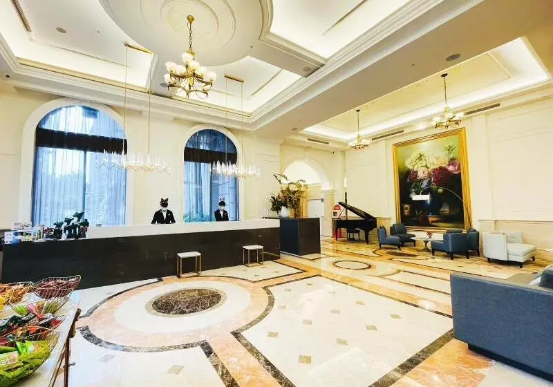 هتل Hamp Court Palace Taipei