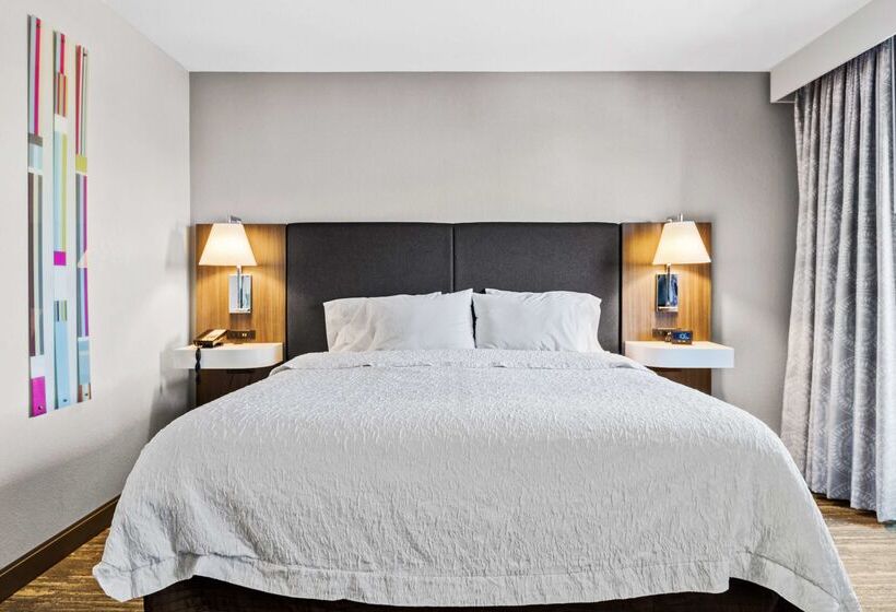 هتل Hampton Inn & Suites Colorado Springs/air Force Academy