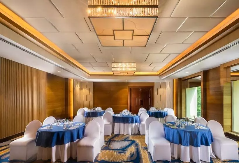 호텔 Holiday Inn Agra Mg Road An Ihg