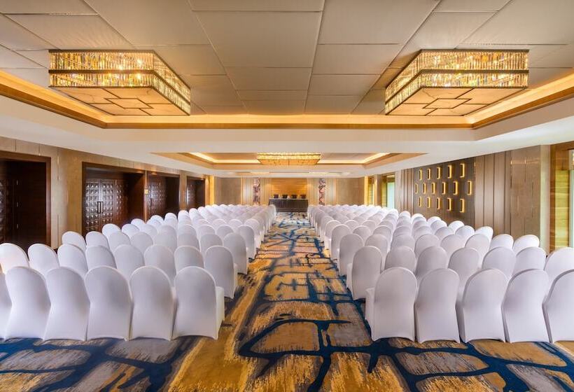 호텔 Holiday Inn Agra Mg Road An Ihg