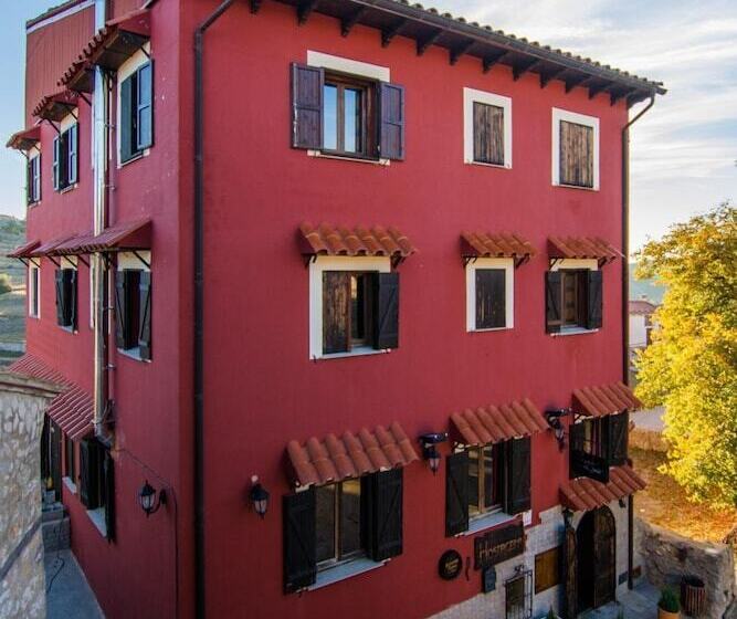 Отель Hostal Hostatgeria Sant Jaume