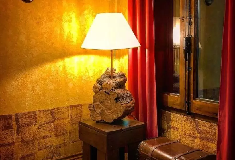 호텔 Hostal Hostatgeria Sant Jaume