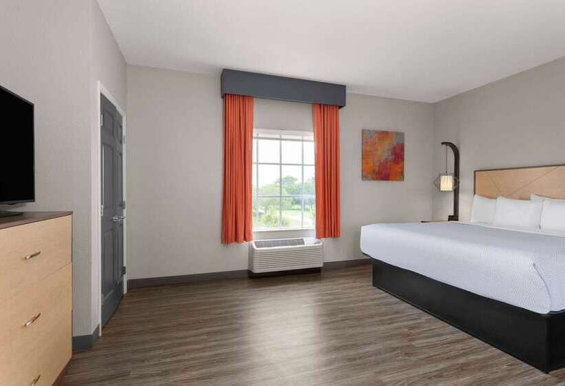 فندق La Quinta Inn & Suites By Wyndham Ft. Pierce