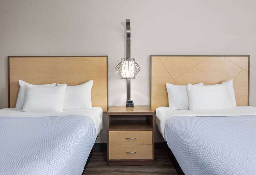 فندق La Quinta Inn & Suites By Wyndham Ft. Pierce