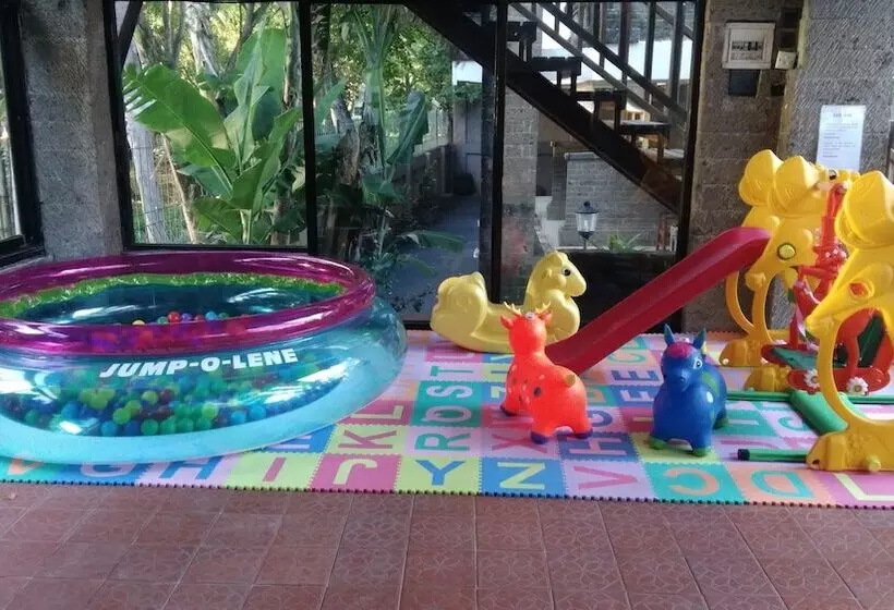 ホテル Melasti Kuta Bungalows & Spa