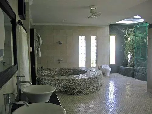 Отель Dolphin Bali