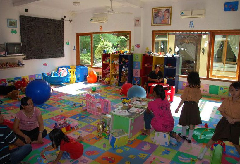 Отель Dolphin  Bali