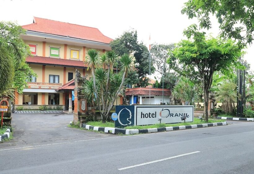 ホテル Oranjje
