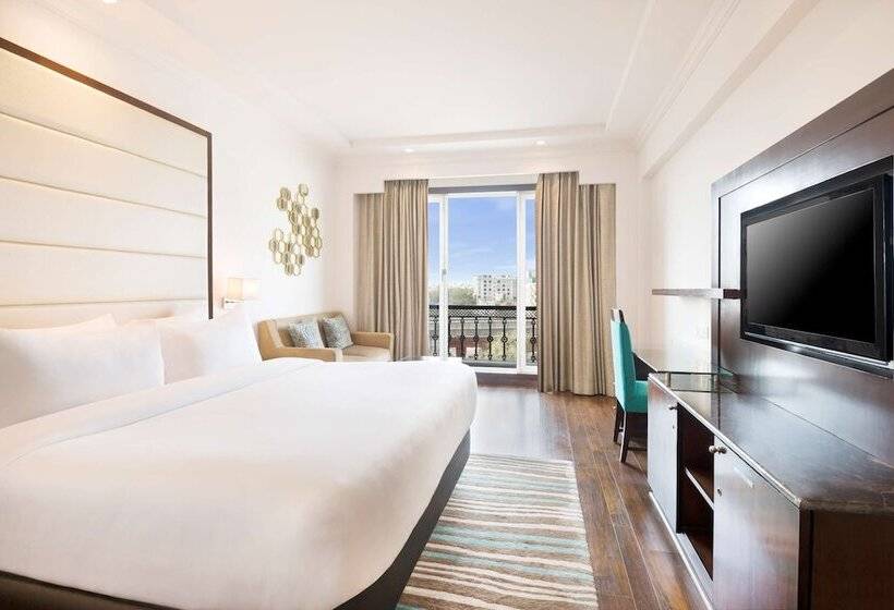 בית מלון כפרי Radisson Jaipur City Center