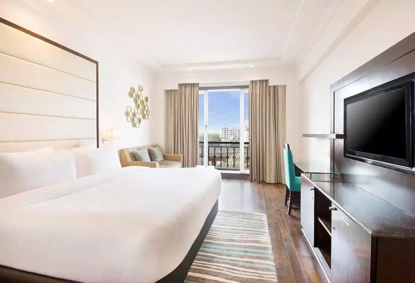 בית מלון כפרי Radisson Jaipur City Center