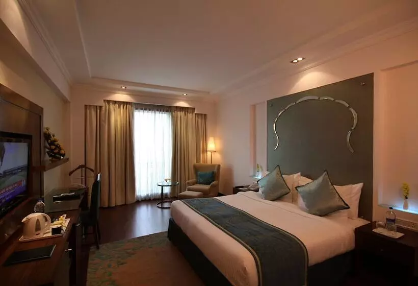 בית מלון כפרי Radisson Jaipur City Center