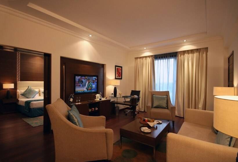 בית מלון כפרי Radisson Jaipur City Center