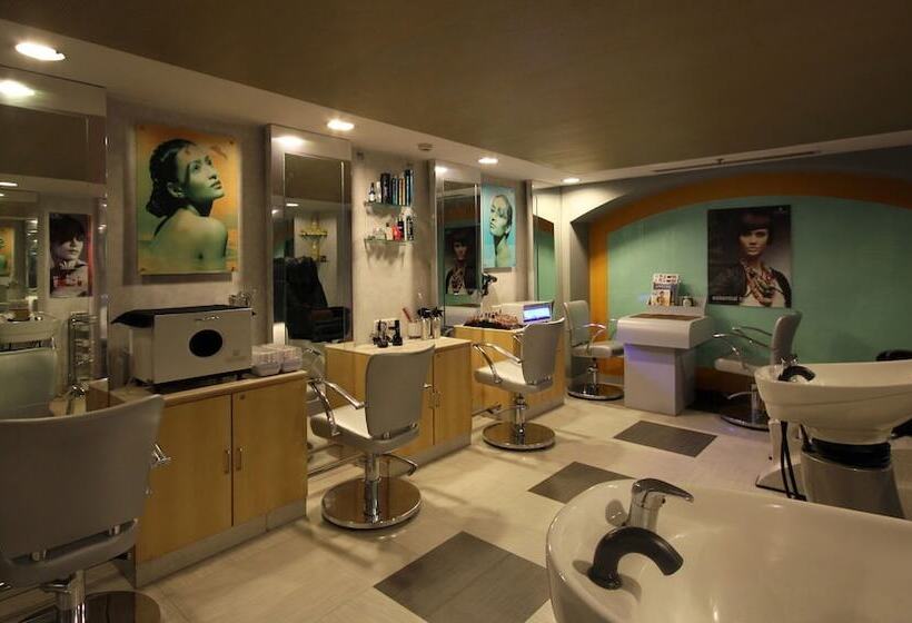 בית מלון כפרי Radisson Jaipur City Center