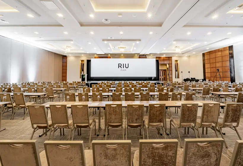 Hotel Riu Plaza Panama