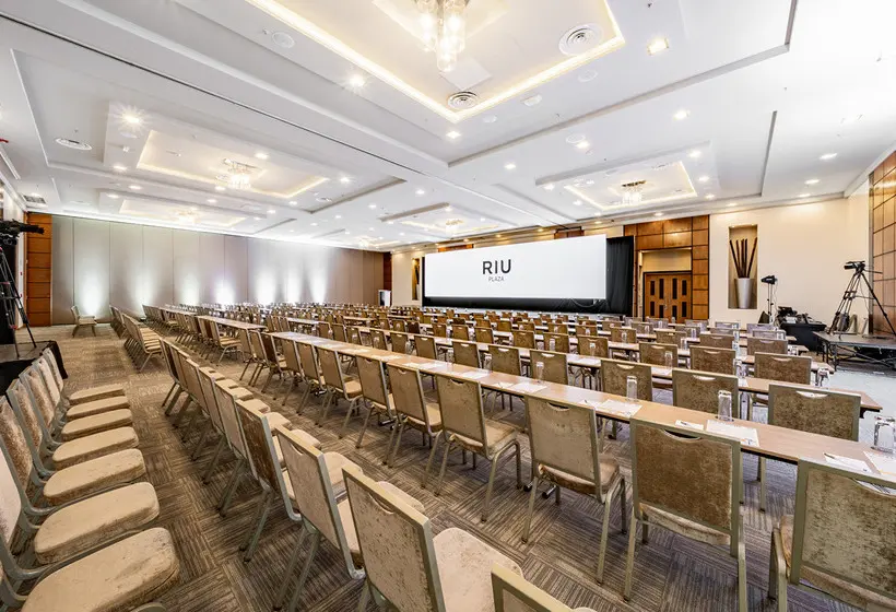 Hotel Riu Plaza Panama
