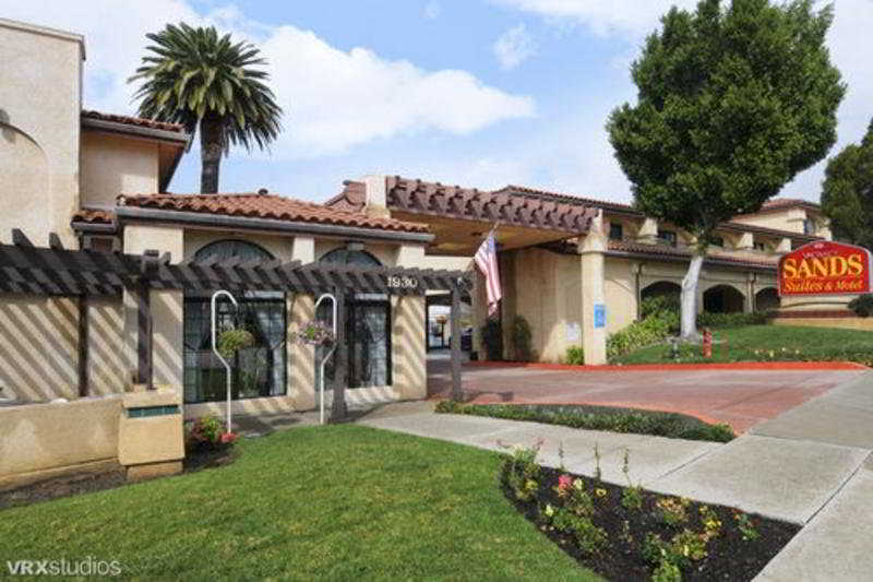 هتل Sands Inn & Suites