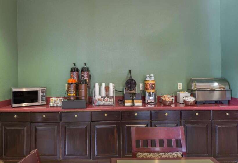 فندق Quality Inn & Suites