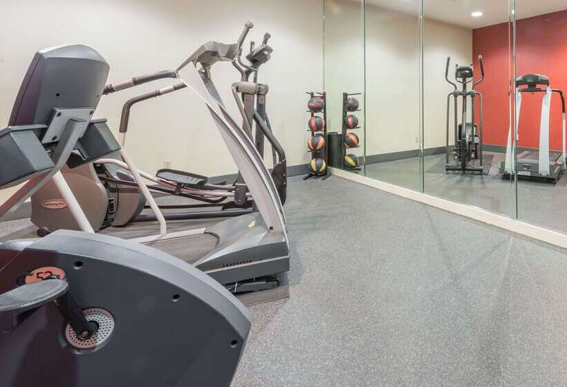 فندق Quality Inn & Suites