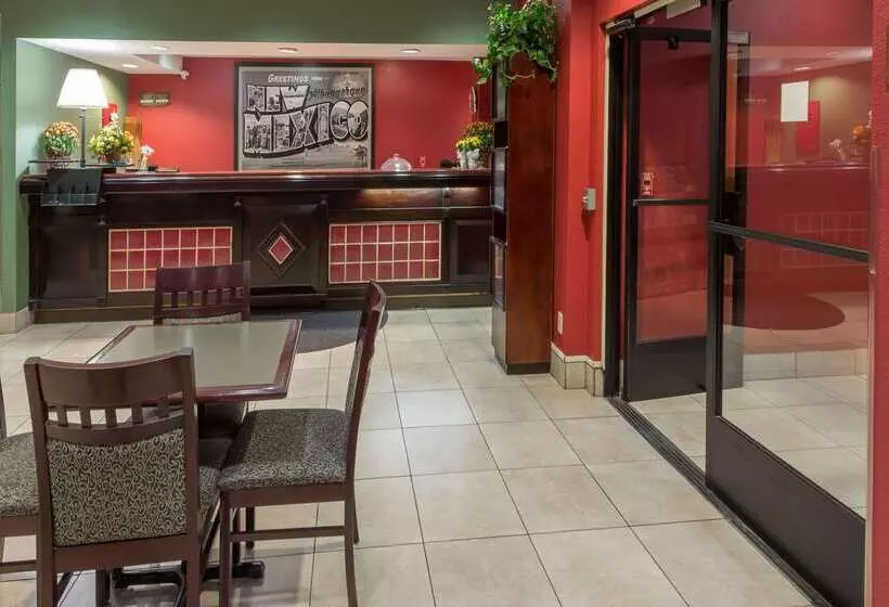 Hotel Quality Inn & Suites