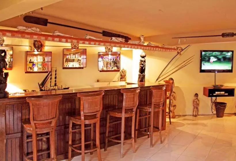 酒店 Tanah Merah Art Resort