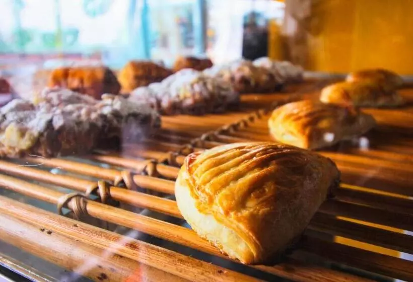 酒店 Tanah Merah Art Resort