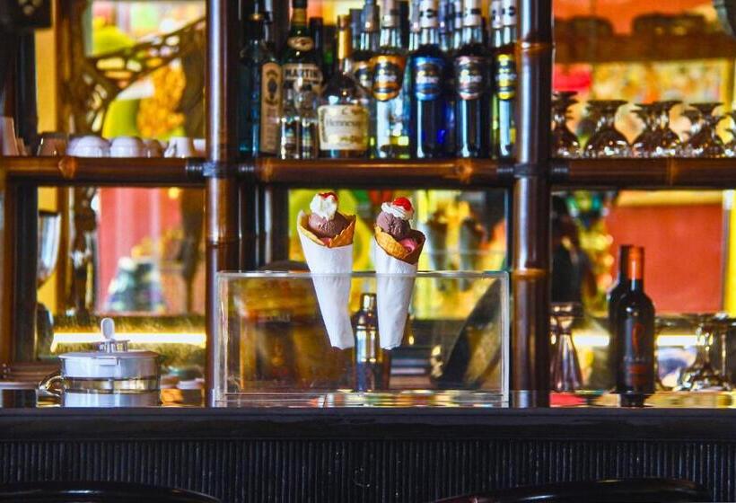 酒店 Tanah Merah Art Resort