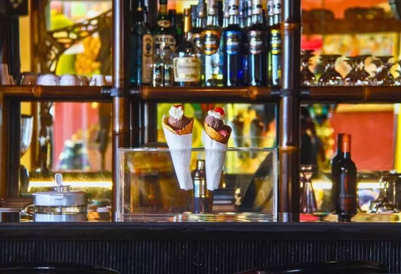 酒店 Tanah Merah Art Resort