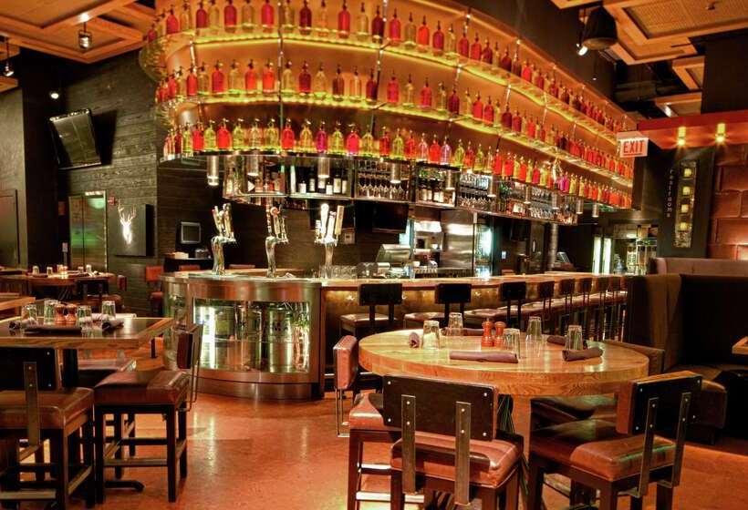 فندق Thewit Chicago, A Hilton