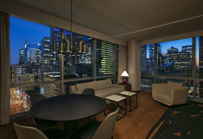 فندق Thewit Chicago, A Hilton