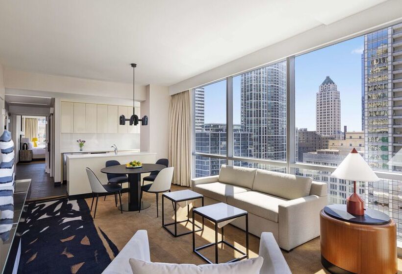 فندق Thewit Chicago, A Hilton