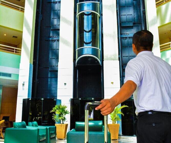 فندق Tropical Executive