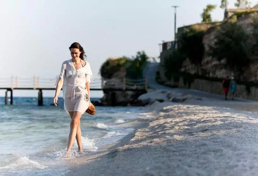 فندق Xanadu Island