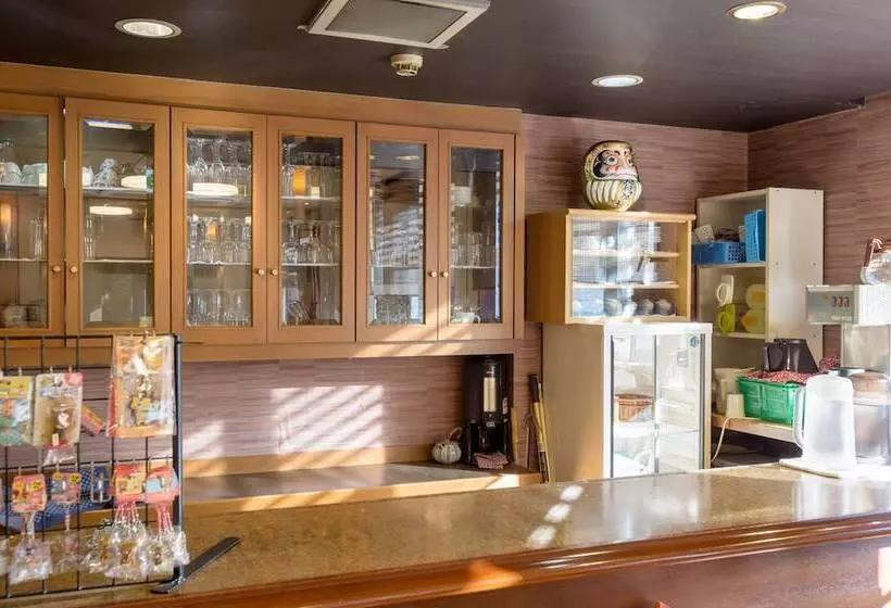 Отель Yamatoya Honten Ryokan Osaka