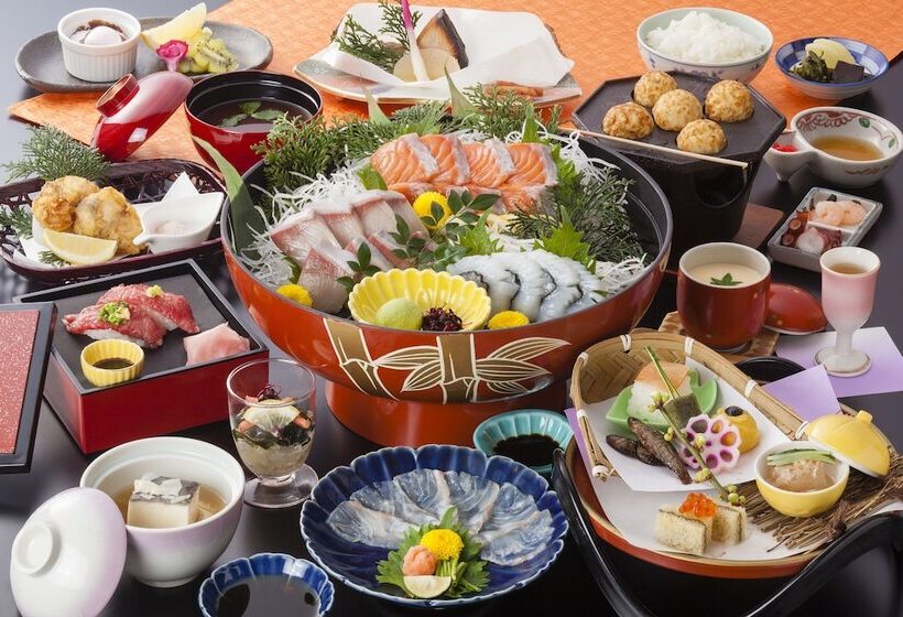 Отель Yamatoya Honten Ryokan Osaka