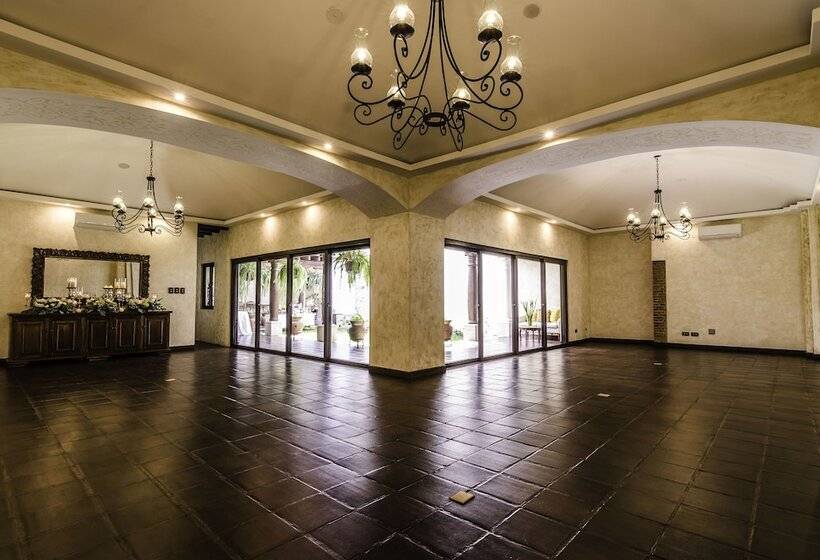 هتل Boutique Los Pasos & Spa