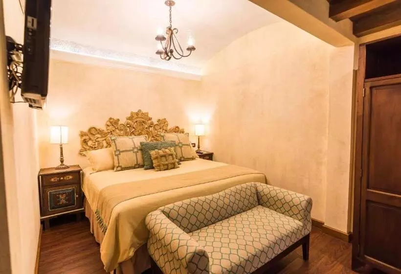 هتل Boutique Los Pasos & Spa