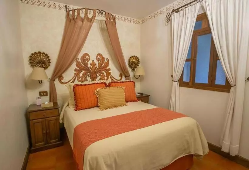 هتل Boutique Los Pasos & Spa