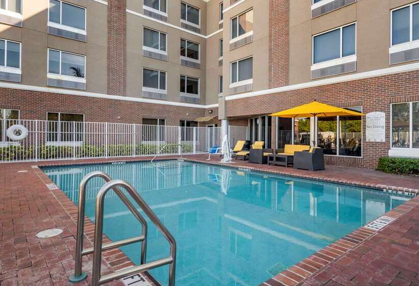 Cambria Hotel Ft Lauderdale, Airport South & Cruise Port